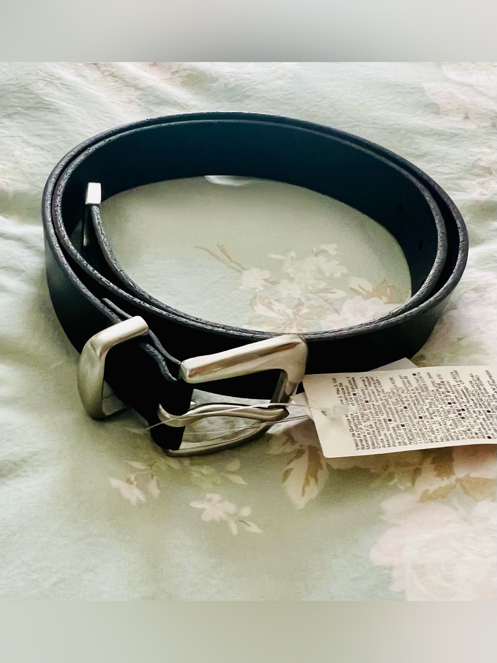 Gap Black Leather Women’s Belt with Silver Buckle - BNWT